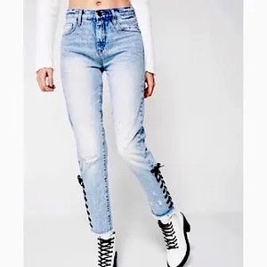 BLANK NYC Ankle Length Blue Jeans, Raw Hem, Black Side Laces Sz 27 / 4